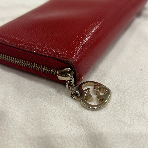 Authentic Gucci Interlocking Heart Zip Wallet - Picture 7 of 11